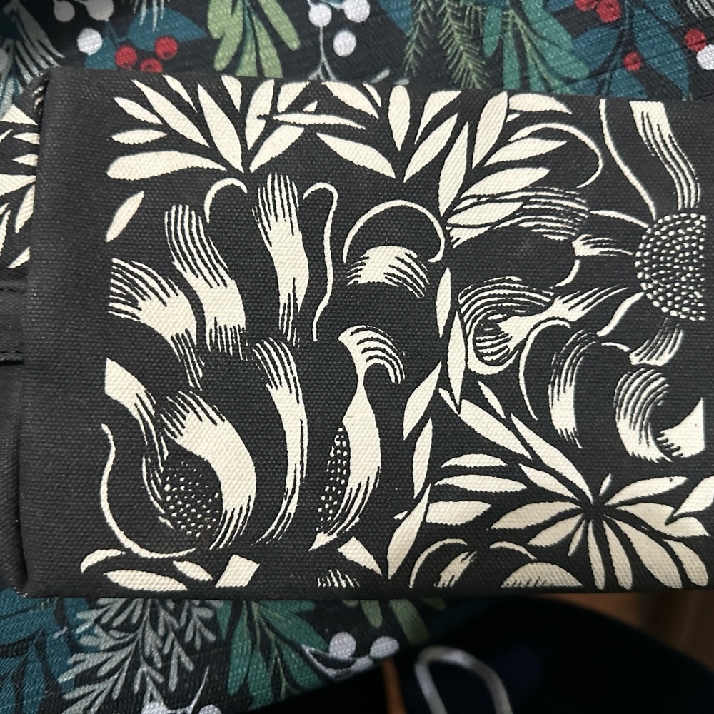 Cheetah make up bag from France - Picture 2 of 4